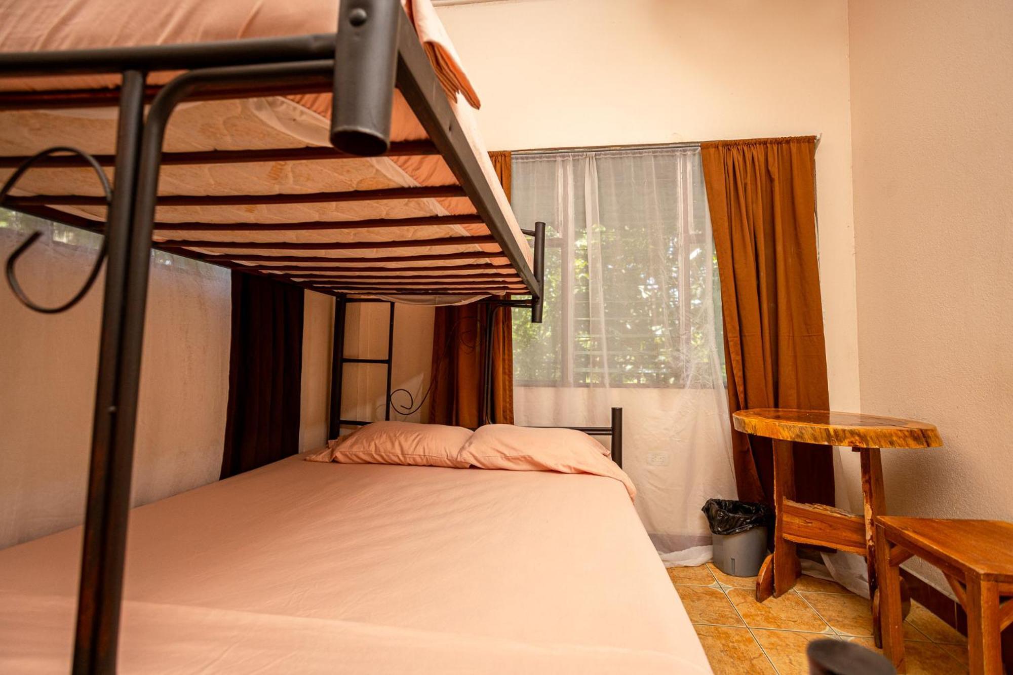 Manuel Antonio Hostel Eksteriør billede