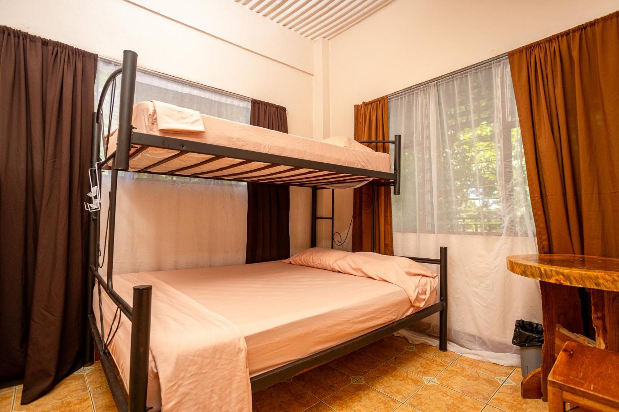 Manuel Antonio Hostel Eksteriør billede